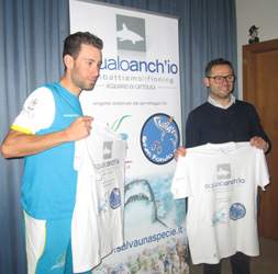 Lo Squalo per gli Squali, Nibali firma contro le stragi di squali