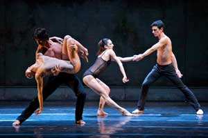 Kledi Kadiu con il Balletto di Roma in Contemporary tango
