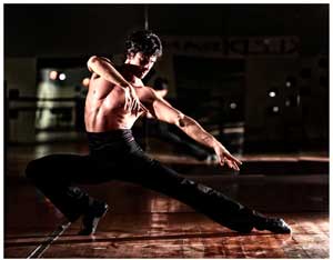 Kledi Kadiu con il Balletto di Roma in Contemporary tango