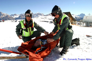Il soccorso alpino dell’Esercito Italiano nella località sciistica di Ovindoli (AQ)
