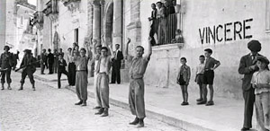 Ad Acireale il grande Phil Stern. Sicily 1943